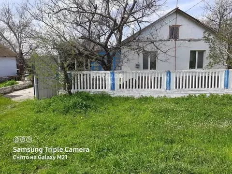 Дом в Крым, Кировский район, с. Партизаны ул. Юбилейная, 90 (60 м)