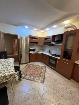 2-к кв. Астраханская область, Астрахань ул. Ахшарумова, 3 (73.0 м)