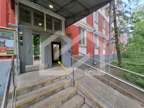 Торговая площадь в Москва ул. Строителей, 13К1 (168 м)