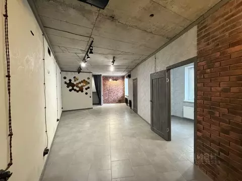 Помещение свободного назначения в Волгоградская область, Волгоград ул. ...