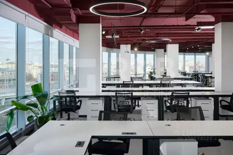 Офис в Москва Поклонная ул., 3 (1326 м)