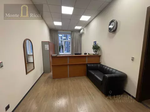 Офис в Москва Окружной проезд, 18 (161 м)