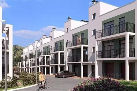 Таунхаус в Самарская область, Самара ул. Берег реки Волги, 9 (280 м)