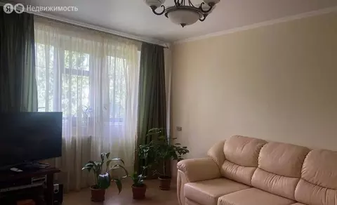 3-комнатная квартира: Энгельс, Полиграфическая улица, 63 (59 м)