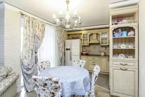 2-к кв. Тюменская область, Тюмень ул. Газовиков, 67 (73.8 м)