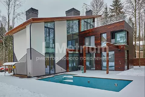 Продается дом в д. Середниково