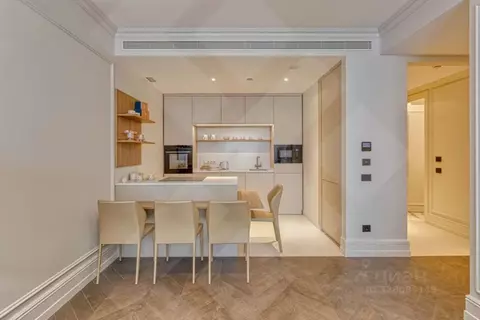 3-к кв. Москва Поклонная ул., 9 (85.0 м)