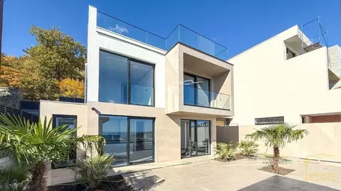 Дом в Крым, Ялта ул. Войкова, 65 (242 м)