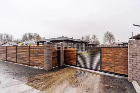 Дом в Тюменская область, Тюменский муниципальный округ, д. Ушакова, ...