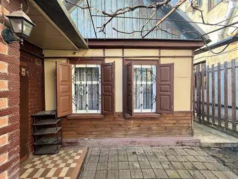 Дом в Краснодарский край, Краснодар Центральный мкр, ул. Костылева, ...