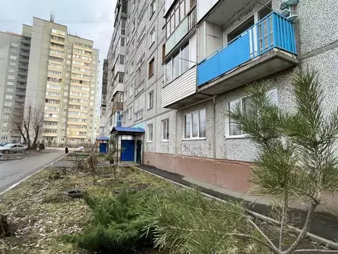 4-к кв. Омская область, Омск просп. Мира, 106 (60.0 м)