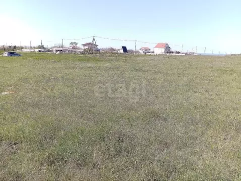 Участок в Крым, Ленинский район, Семисотское с/пос, с. Каменское ул. ...