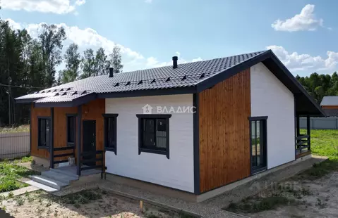 Дом в Калужская область, Боровский район, Совьяки с/пос, д. Рязанцево ...