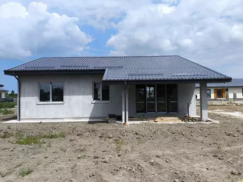 Дом в Калининградская область, Гурьевский муниципальный округ, пос. ...