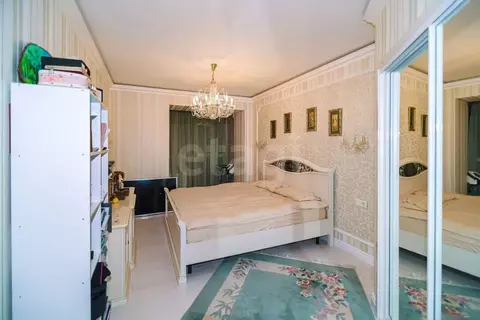 2-к кв. Ханты-Мансийский АО, Сургут Университетская ул., 11 (81.6 м)