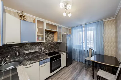 1-к кв. Тюменская область, Тюмень 6-й мкр, ул. Валерии Гнаровской, ...