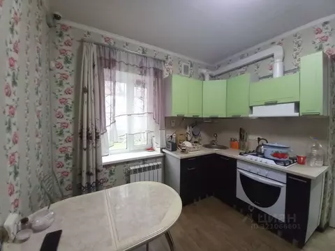 Дом в Ростовская область, Ростов-на-Дону Воронежская ул., 15 (42 м)