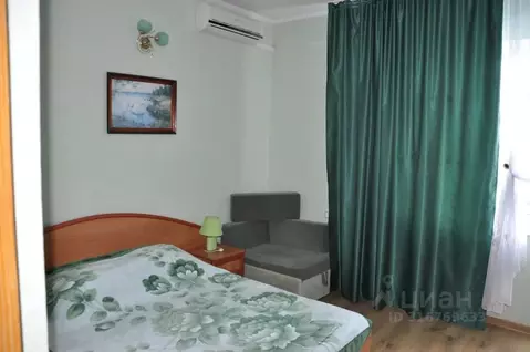 Комната Крым, Феодосия наб. Черноморская, 38И