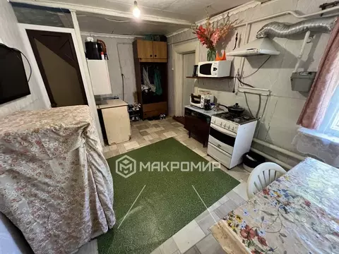 Дом в Брянская область, Брянский район, Журиничское с/пос, с. Малое ...