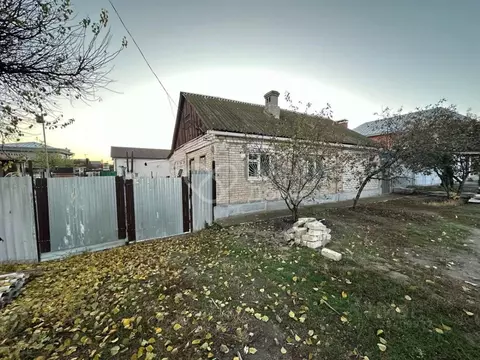 Дом в Волгоградская область, Волгоград пос. Ангарский, ул. Хуторская ...