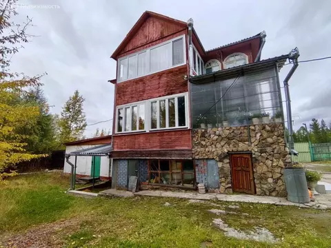 Дом в посёлок городского типа Чульман, улица 70 лет Октября, 2А (241.8 ...