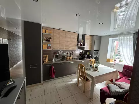 3-к кв. Санкт-Петербург Хасанская ул., 10к1 (80.0 м)