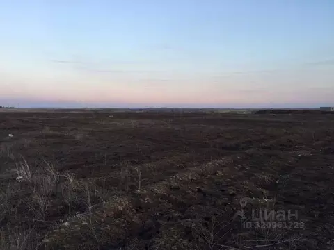 Участок в Волгоградская область, Волжский ул. Речная, 10 (9.0 сот.)