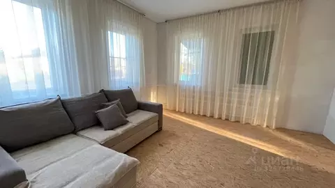 Дом в Краснодарский край, Лабинский район, Каладжинская ст-ца ул. ...