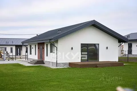 Дом в Калининградская область, Гурьевский муниципальный округ, пос. ...