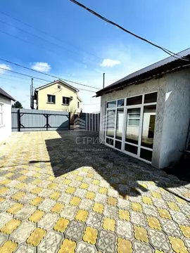 Дом в Самарская область, Кинель Лебедь мкр, ул. Лебединская (180 м)