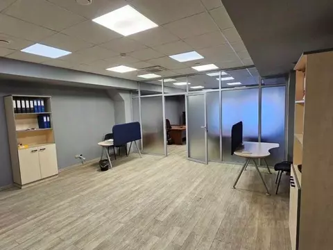 Офис в Санкт-Петербург Уральская ул., 4 (79 м)