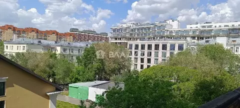 Продается 4-комнатная квартира