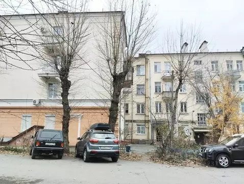 3-к кв. Свердловская область, Екатеринбург ул. Челюскинцев, 64А (58.4 ...