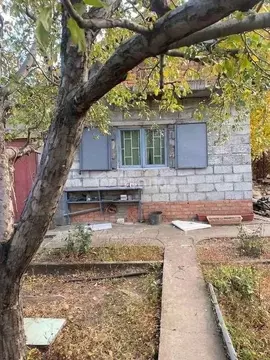 Дом в Волгоградская область, Волгоград ул. Джамбула Джабаева, 10/412 ...