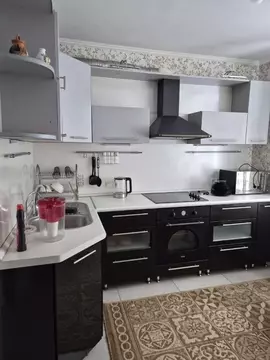 2-к кв. Тюменская область, Тюмень ул. Радищева, 29 (51.0 м)