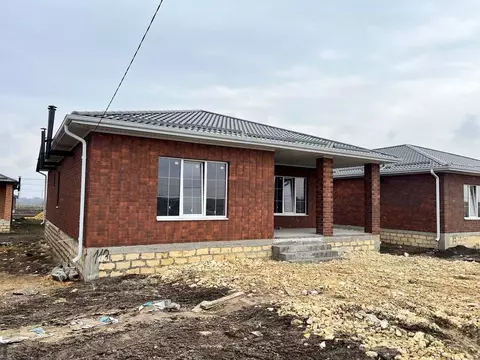 Дом в Ставропольский край, Михайловск Шпаковский район, ул. Валентины ...