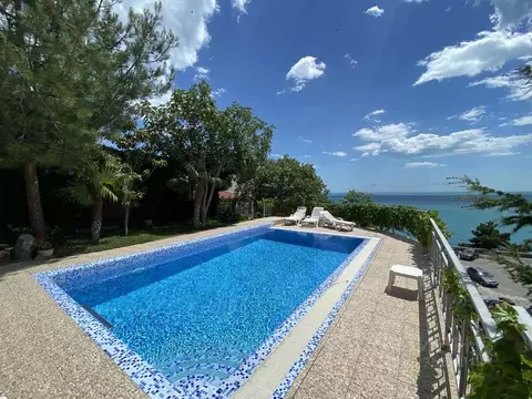 Дом в Крым, Ялта муниципальный округ, Отрадное пгт ул. Мориса Тореза, ...