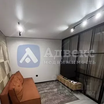 2-к кв. Тюменская область, Тюмень ул. Лесопарковая, 9 (70.0 м)