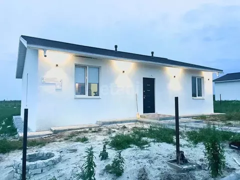 Дом в Курская область, Курский район, Моковский сельсовет, д. Гремячка ...