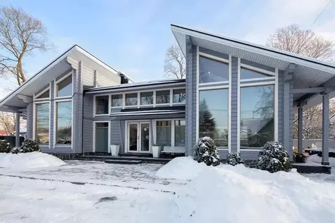 Офис в Санкт-Петербург просп. Лахтинский, 119 (364 м)