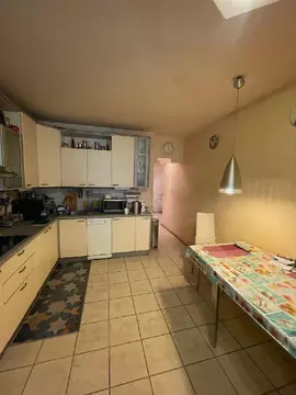 Продается 3-комнатная квартира