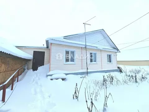 Дом в Пензенская область, рабочий посёлок Лунино, Нагорная улица, 106 ...