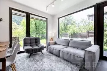 Дом в Краснодарский край, Сочи Красная Поляна пгт, ул. Защитников ...