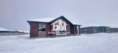 Дом в Брянская область, Брянский район, Отрадненское с/пос, с. ...