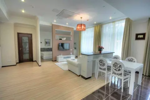 1-к кв. Крым, Алушта ул. Парковая, 5 (85.0 м)