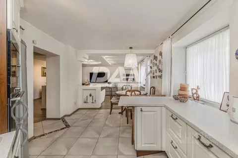 4-к кв. Челябинская область, Челябинск ул. Чайковского, 52а (130.2 м)