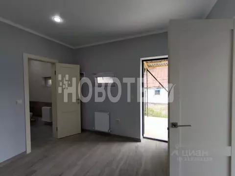 Дом в Краснодарский край, Северский район, Львовское с/пос, с. ...