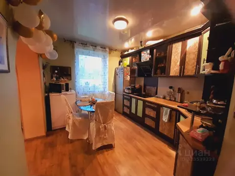 Дом в Новгородская область, Новгородский район, Ракомское с/пос, д. ...