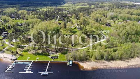 Коттедж в Ленинградская область, Приозерский район, Петровское с/пос, ...