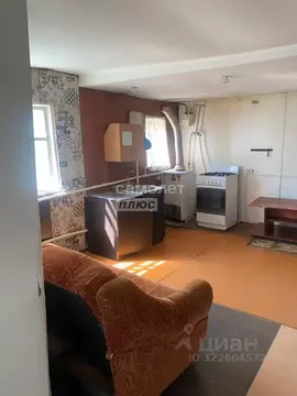 Дом в Марий Эл, Звениговский район, Красногорский пгт ул. Островского, ...